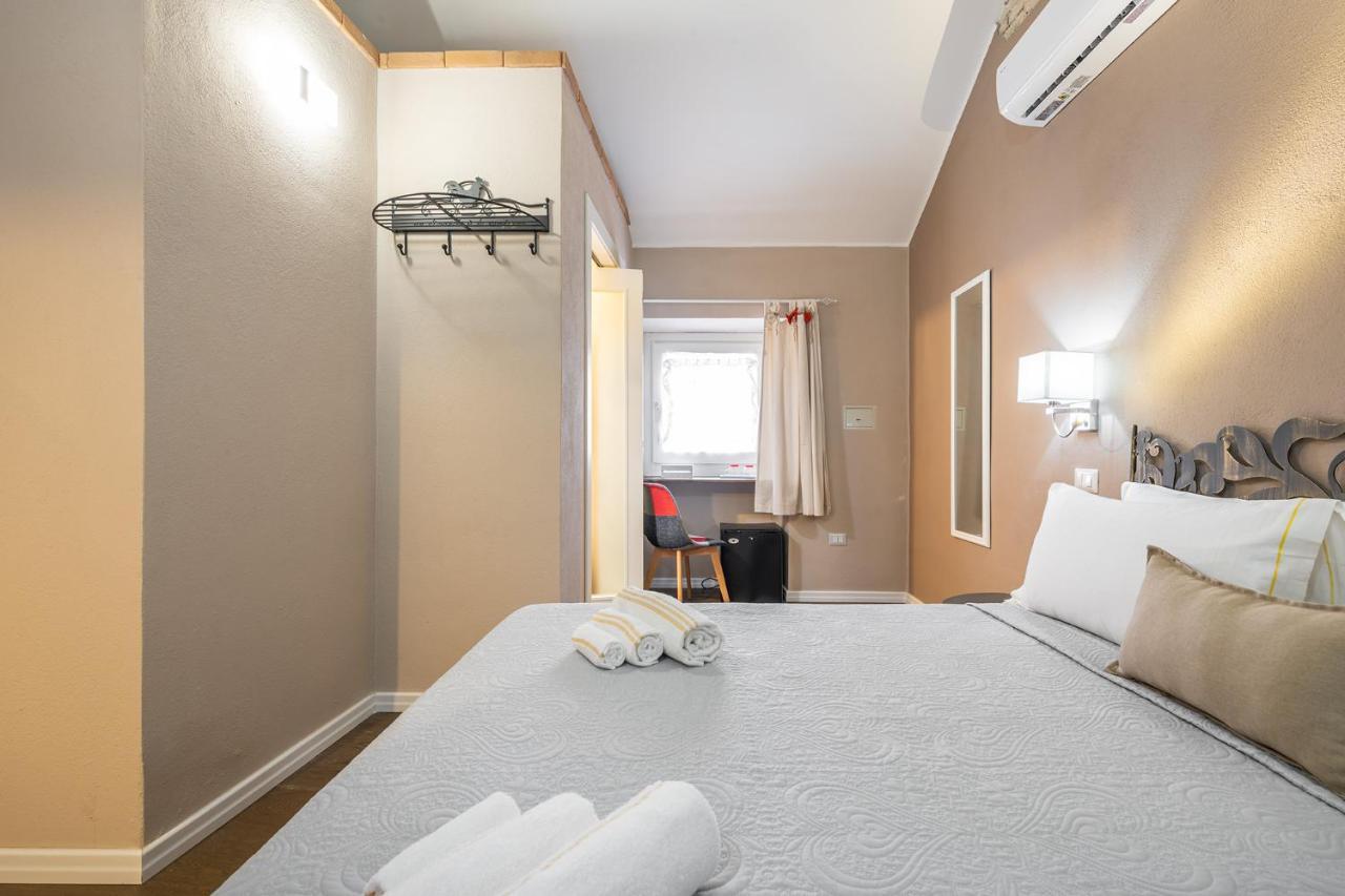 Promenade Boutique Rooms - City Centre Cagliari Exterior foto